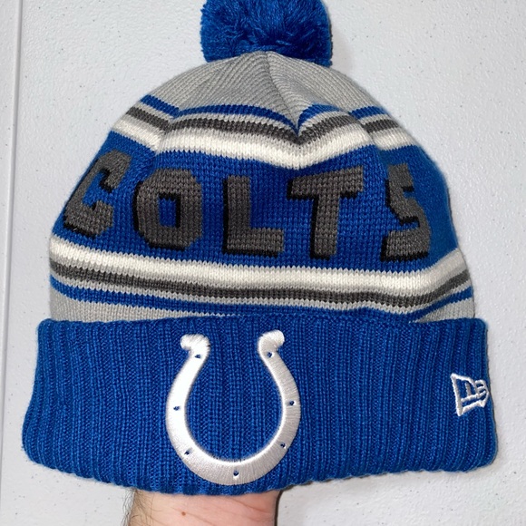 NFL New Era Indianapolis Colts Authentic Pom Beanie - Picture 6 of 11